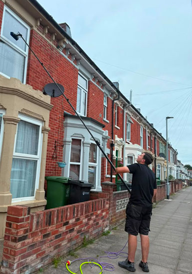 Window Cleaning by E&S Cleaning and Maintenance Portsmouth
